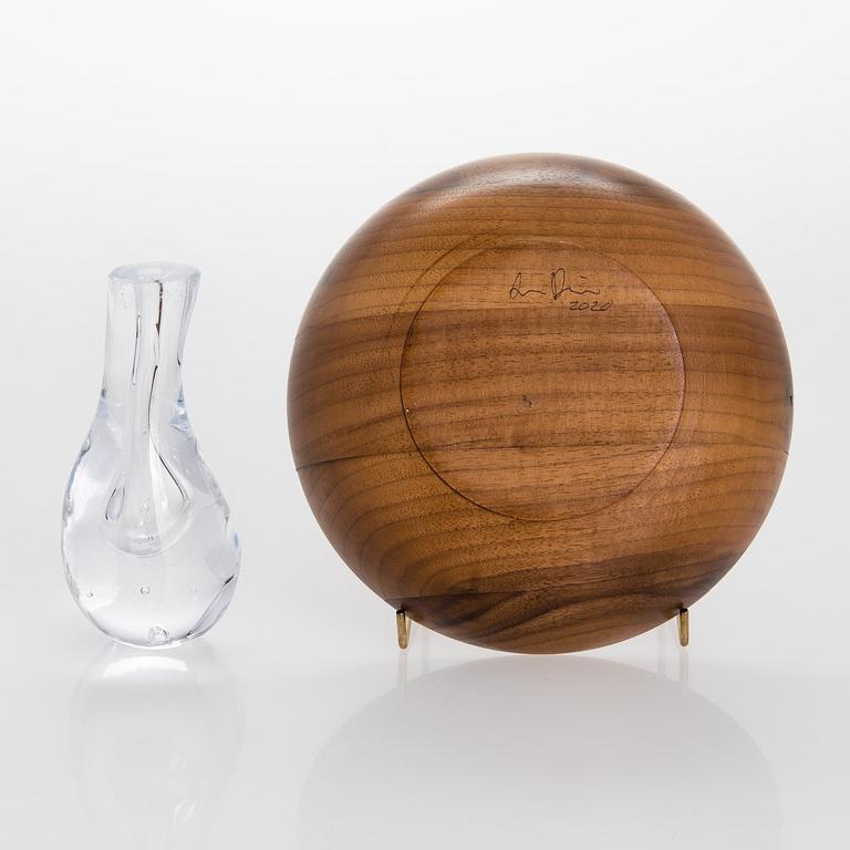 ALEKSI PUUSTINEN, A 'Pisara' (Drop) glass vase on a wooden base, signed.