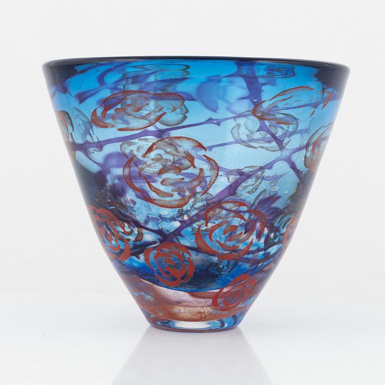 Olle Brozén, a 'provex' (prototype) glass vase, Kosta Boda, Sweden.