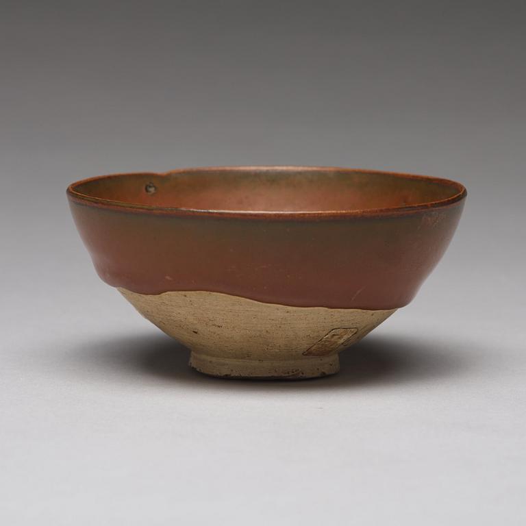 A brown glazed temmoku bowl, Henan, Song dynasty (960-1279).