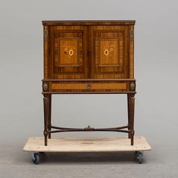 BARSKÅP, gustaviansk stil, 1900-talets mitt.
