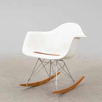 Charles och Ray Eames, gungstol, "Eames Plastic Armchair RAR", Vitra 2015.