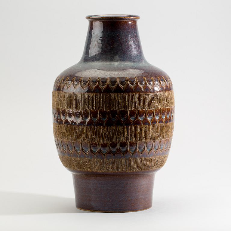 VAS, stengods, Gerd Hiort Petersen, Söholm, Bornholm, Danmark, 1900-talets mitt.