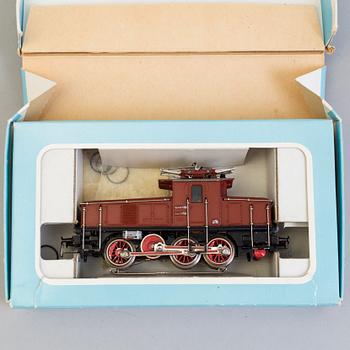 MODELLJÄRNVÄG med TILLBEHÖR, MÄRKLIN, Tyskland, 1960/70-tal.