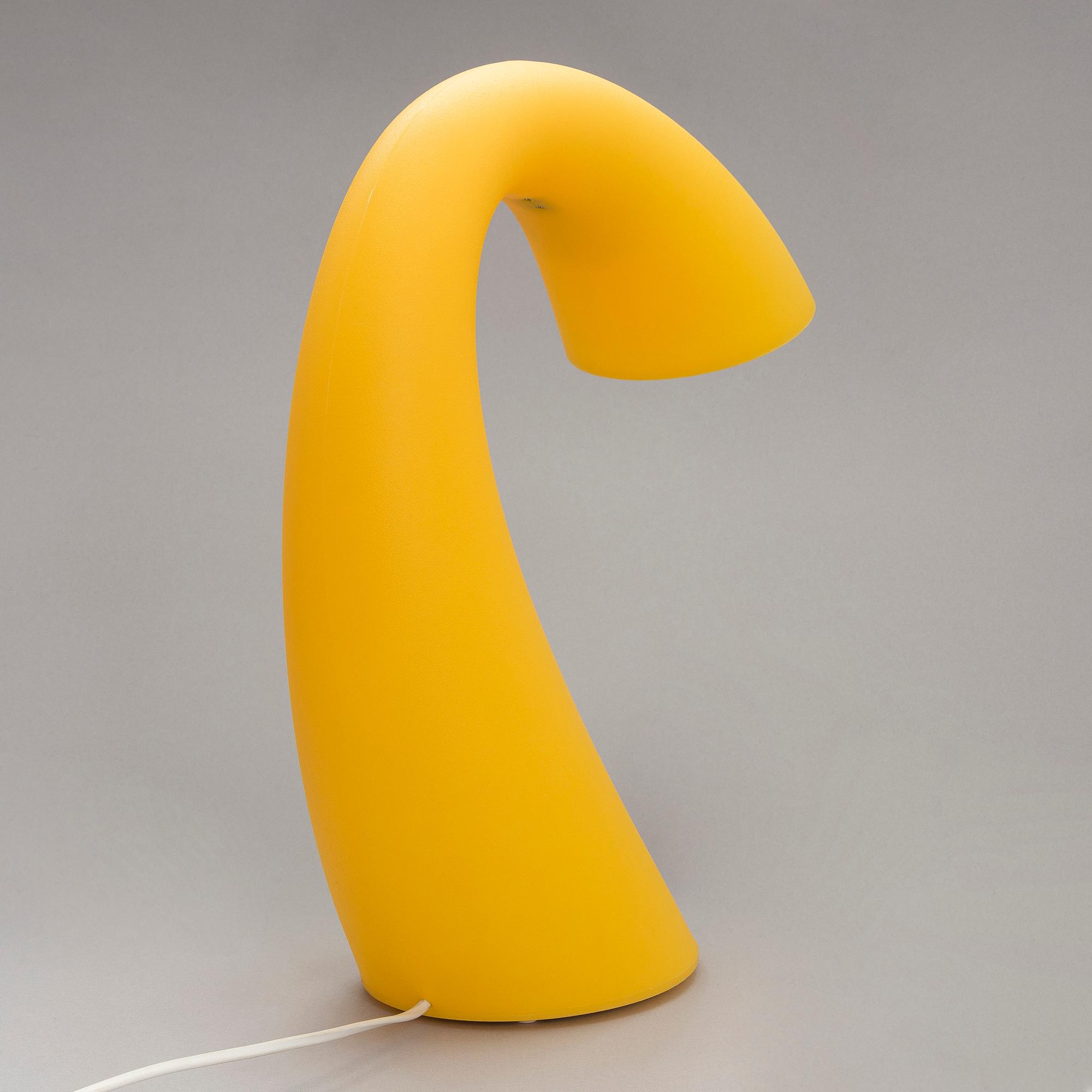 Eero Aarnio, pöytävalaisin "Swan" Melaja Oy, 2007.