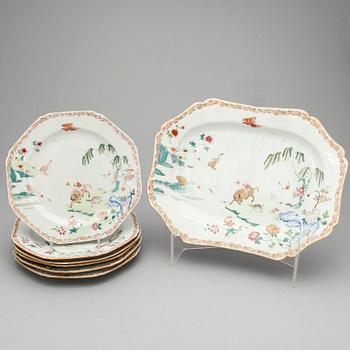 TALLRIKAR, 6st samt STEKFAT, kompaniporslin. Qing dynastin, Qianlong (1736-95).