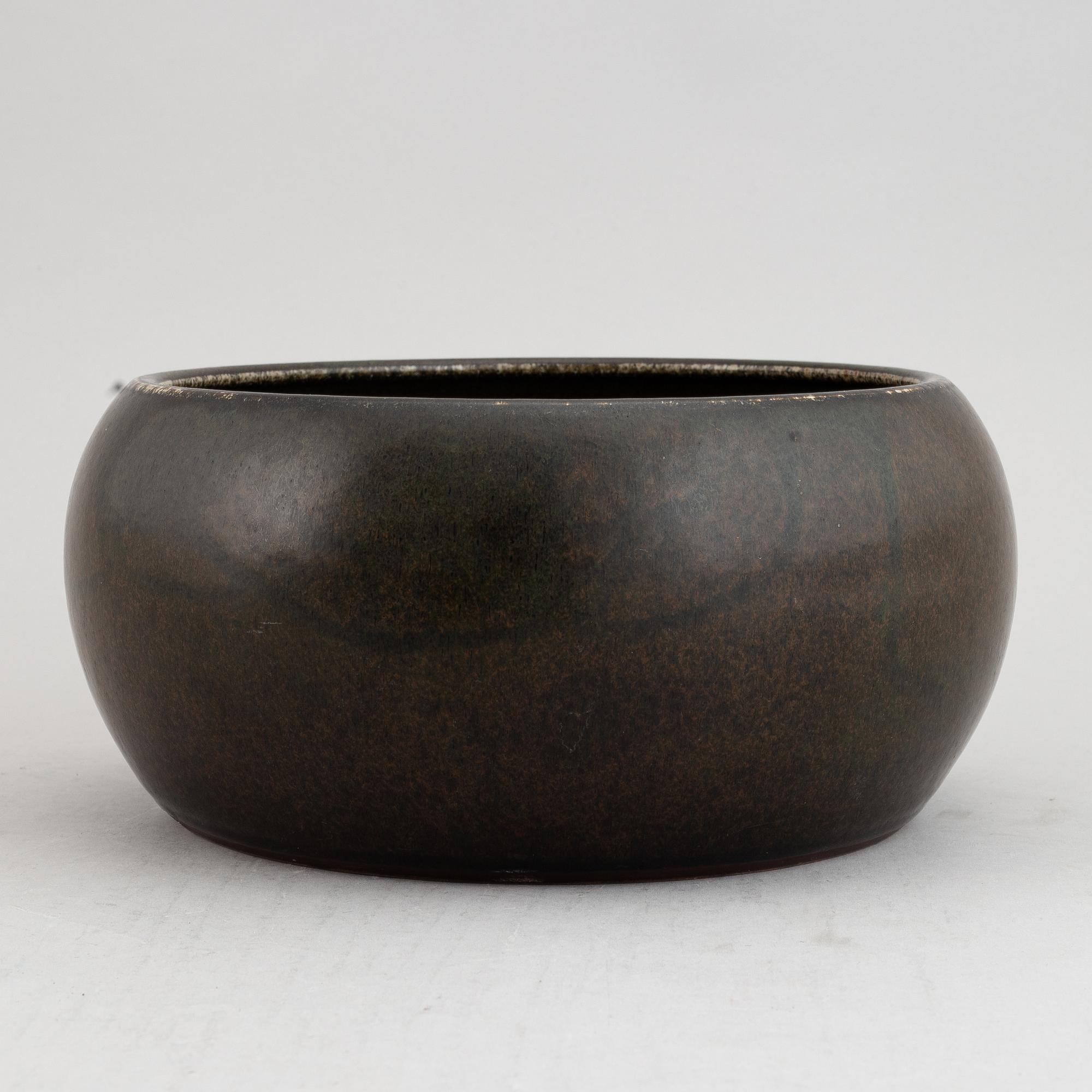 Carl Harry Stålhane, a large stoneware bowl for Rörstrand, signed and dated 1961.