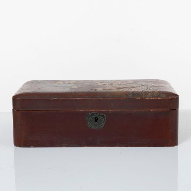 Schatull, två stycken, lack. Omkring 1900.