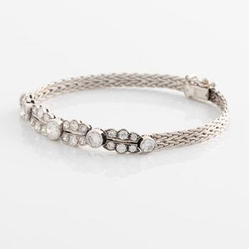 Bracelet 18K white gold with round brilliant-cut diamonds.