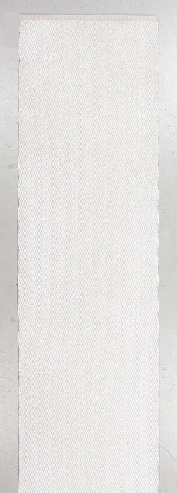 A runner, Machine made, "Chenille family bloom", Kasthall Design Studio, ca ca 780 x 90 (according to lable) cm.