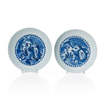 965. Two blue and white kraak dish, Ming dynasty, late Wanli (1772-1620).