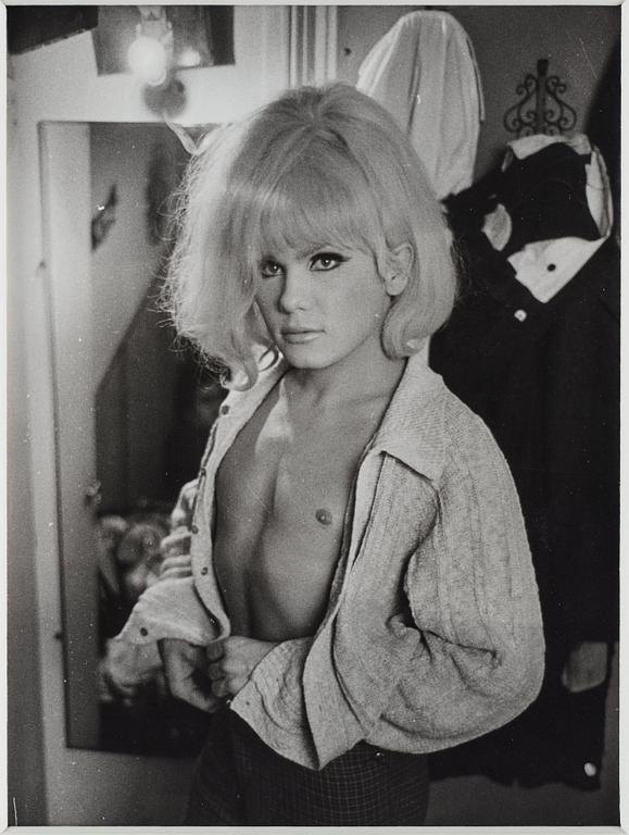 Christer Strömholm, "Tonia, Place Blanche, Paris", 1967.