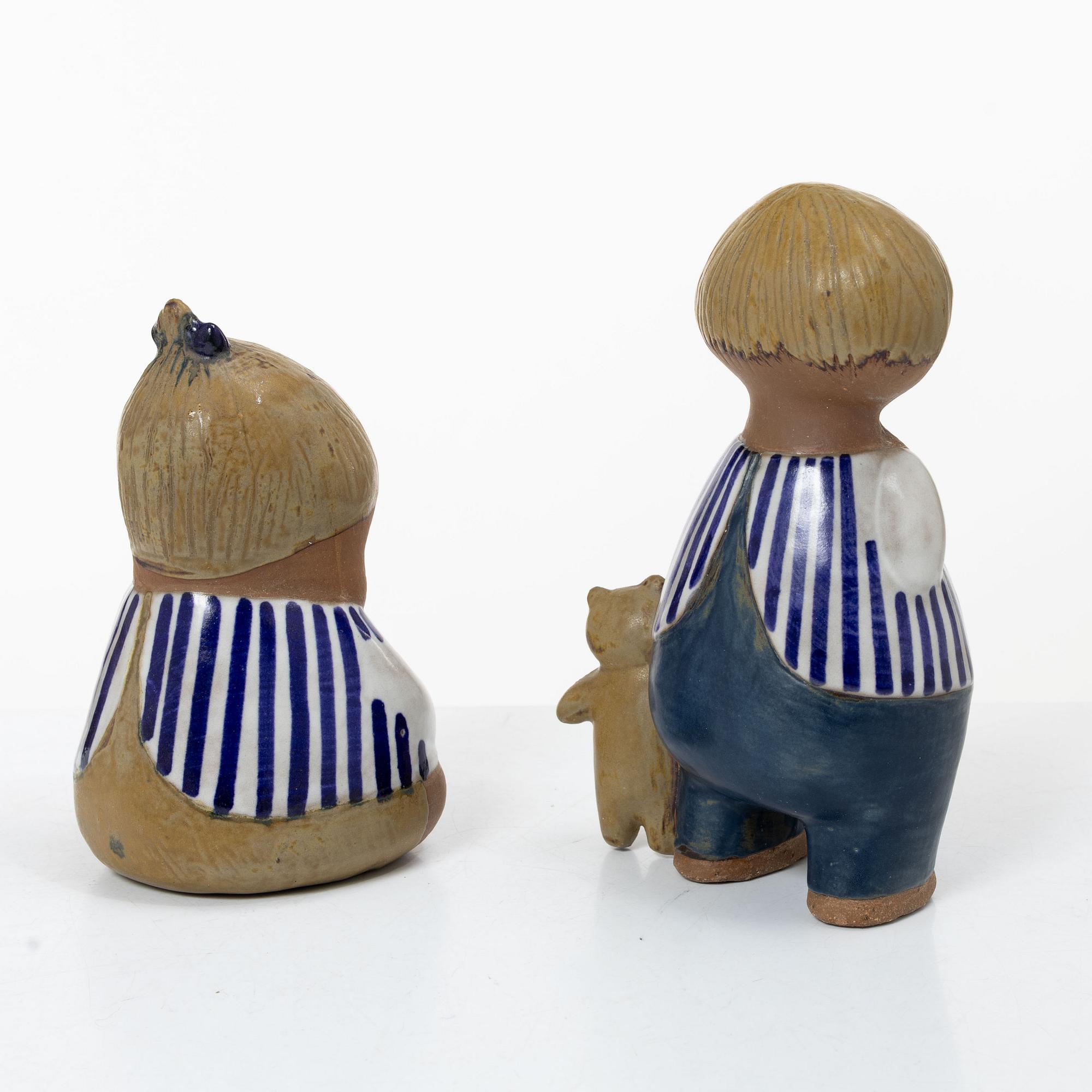Lisa Larson, Two figurines, “Larsons ungar”, Gustavsberg.