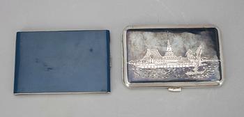 CIGARETTETUIER 3 st,  silver, 1900-tal. 274 g.