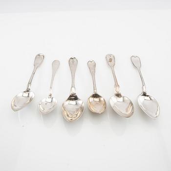 Spoons 14 pcs silver including Pehr Zethelius 1775, "Swedish double-threaded" and French model, 1775-1940.