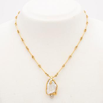 Magnus G:son Liedholm, Necklace, 18k with mother-of-pearl.