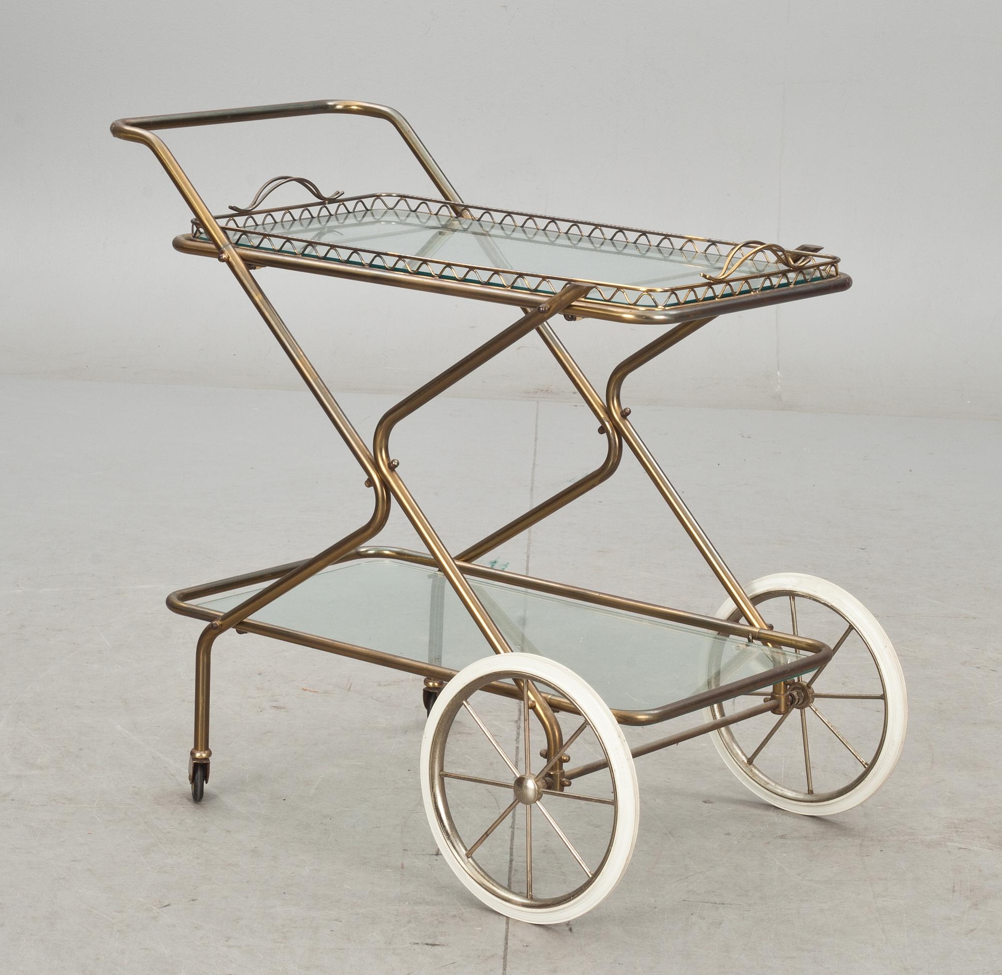 SERVERINGSVAGN, 1900-talets mitt.