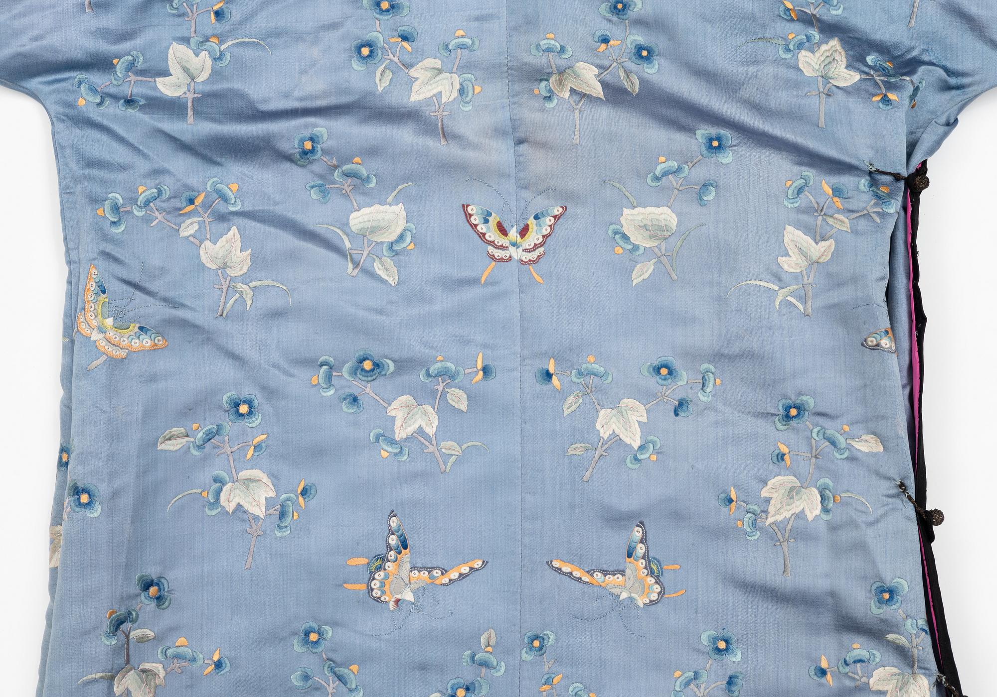 A lavender blue embroidered silk female informal robe, late Qing dynasty, 19th century.
