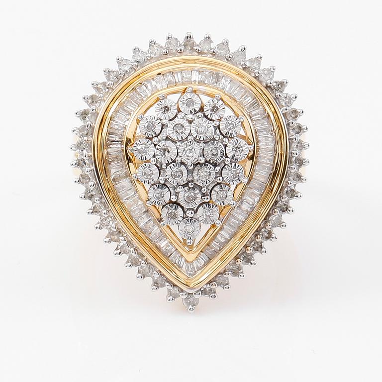 RING, förgyllt silver och olikslipade diamanter tot ca 1.00 ct.
