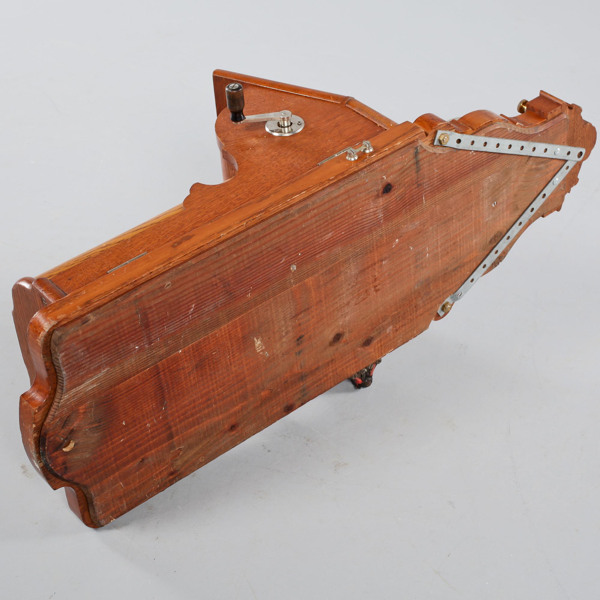 VÄGGTELEFON, L.M. ERICSSON & co, tidigt 1900-tal.