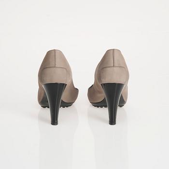SKOR, Tod's.