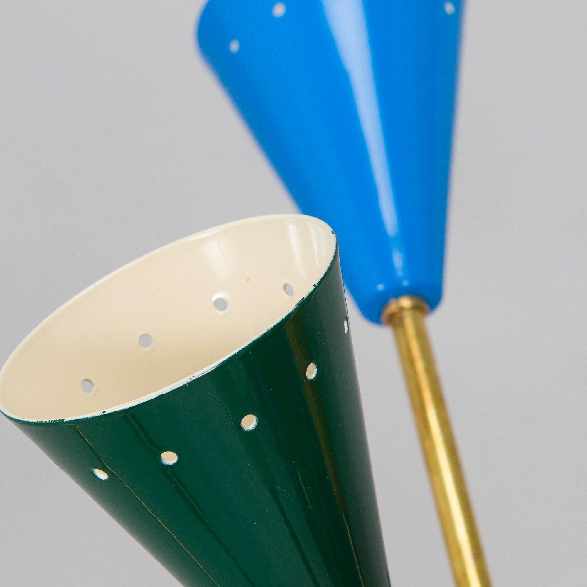 Kattovalaisin, sputnik-malli, Italia.