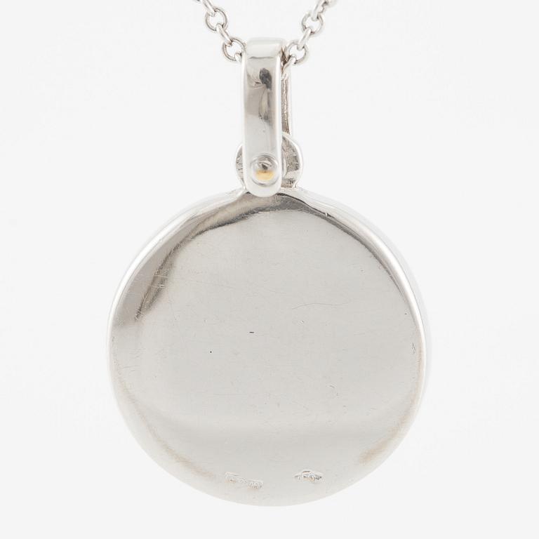 Hänge med kedja, 18K vitguld med pärlemor och briljantslipad diamant.