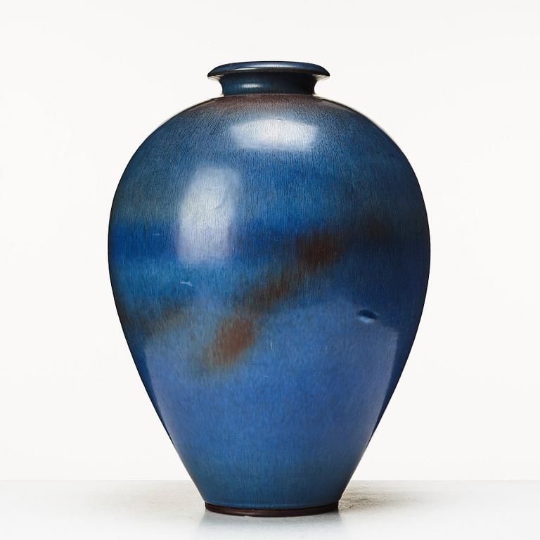 Berndt Friberg, a stoneware floor vase, Gustavsberg studio, Sweden 1959.