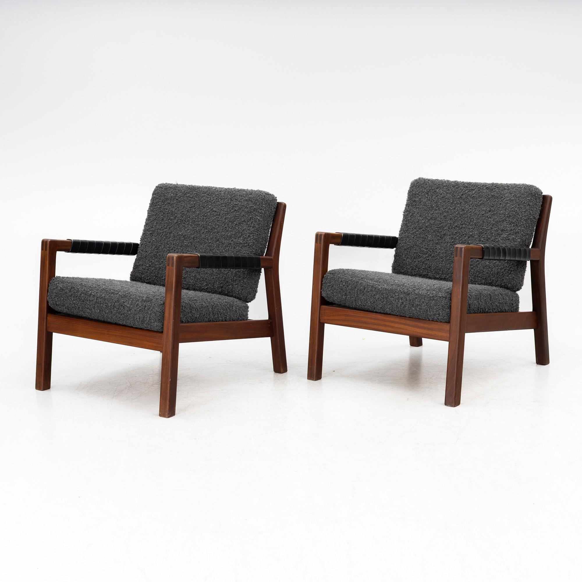 Carl Gustaf Hiort af Ornäs, A pair of easy chairs, 'Rialto',  Puunveisto Oy, Finland, mid 20th century.