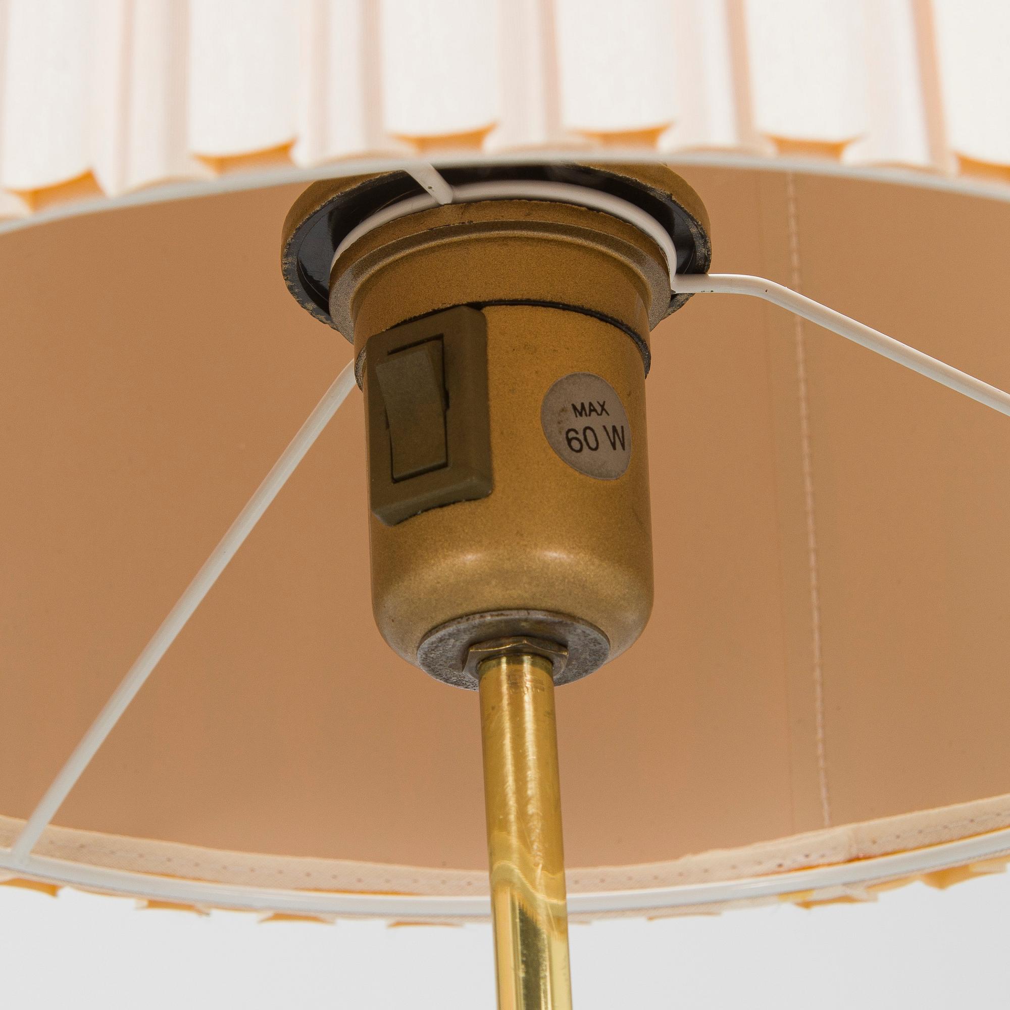 A pair of late 20th century floor lamps.