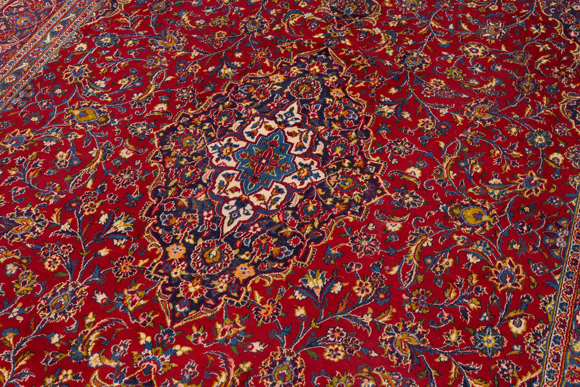 Matta, Keshan, ca 420 x 282 cm.