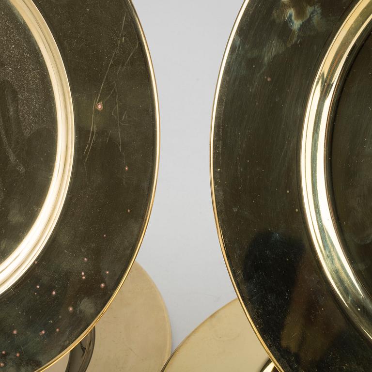 8 + 3 brass serving dishes.