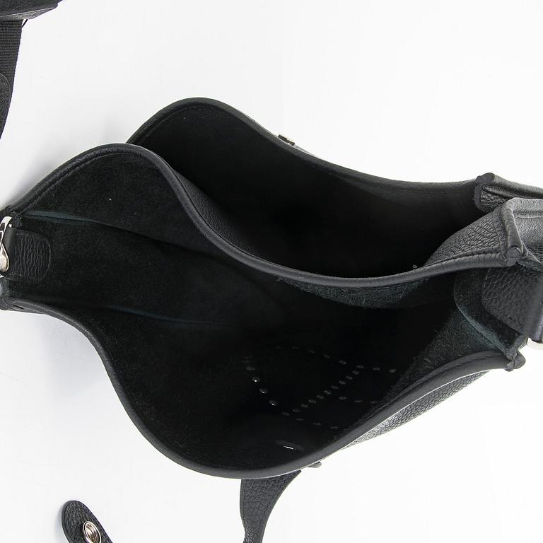 Hermès, a black "Evelyne III 29" bag, 2022.