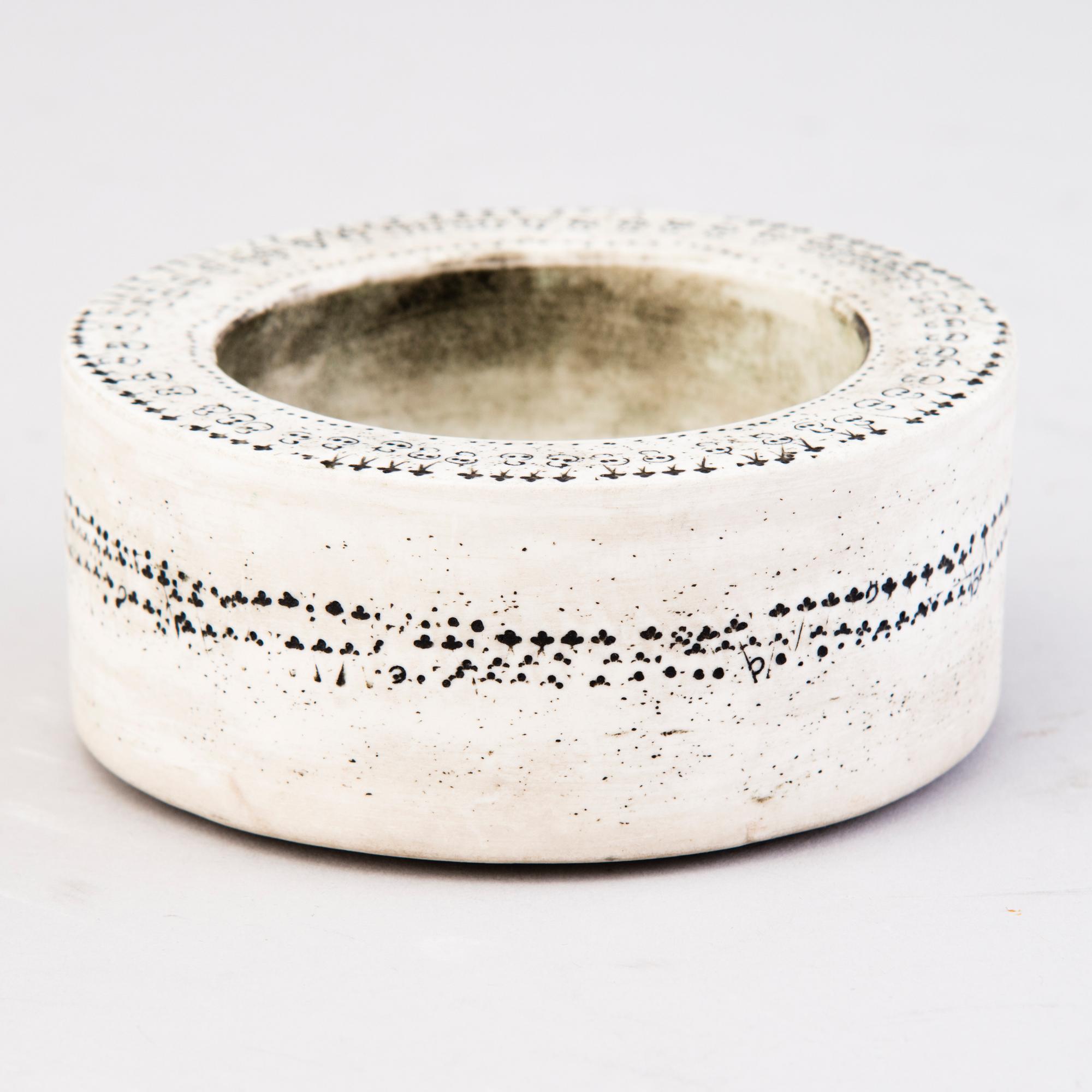 RUT BRYK, a stoneware bowl signed BRYK.