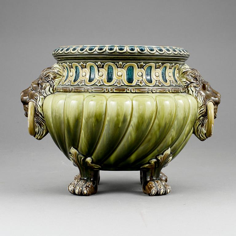 YTTERFODER, majolika, 1800-talets slut.