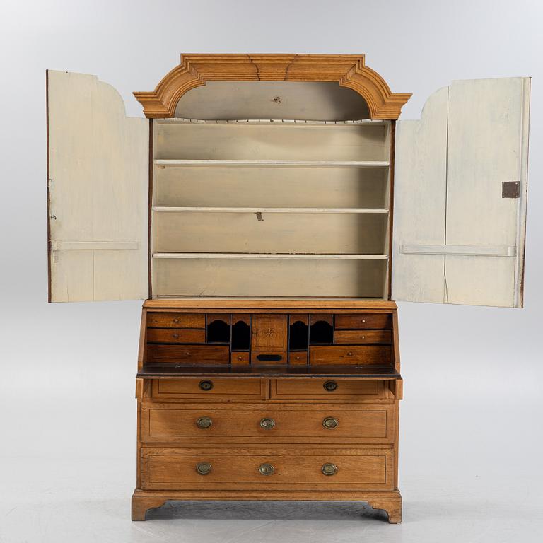A late Baroque writing cupboard, mid 18th century. Possably Småland, Sweden.
