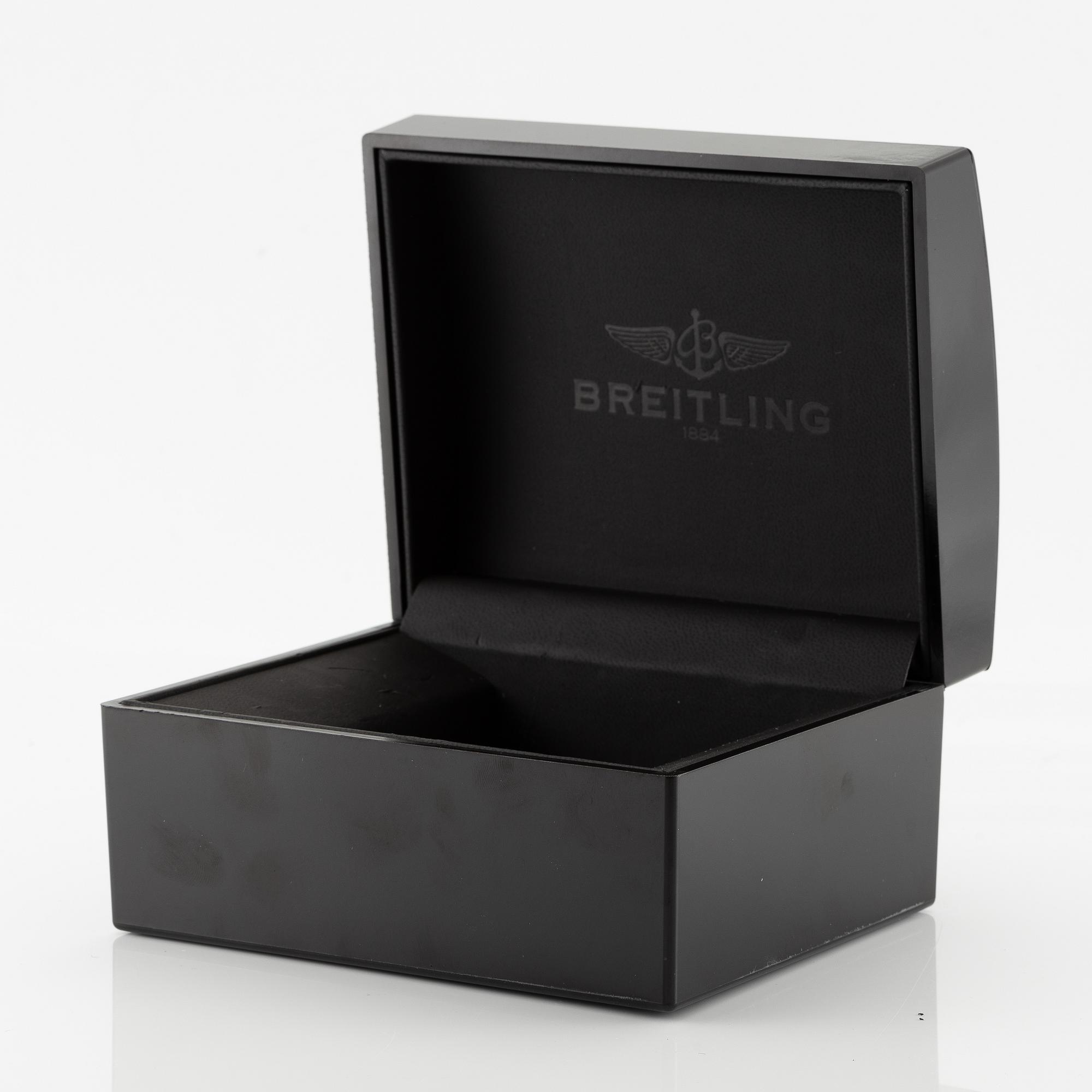 Breitling, Super Avenger, chronograph, wristwatch, 48.4 mm.