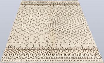A Moroccan rug, approx. 180 x 123 cm.