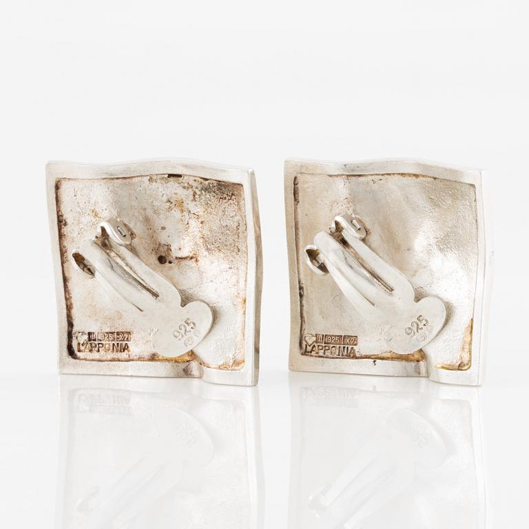 Björn Weckström, ett par örhängen, 'Shields', sterlingsilver, Lapponia 1975.