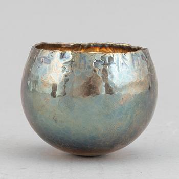 A sterling silver tumbler by Ray Urban, Stockholm, 1975.
