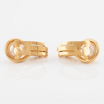 Earrings, 18K gold with pearls and brilliant-cut diamonds.