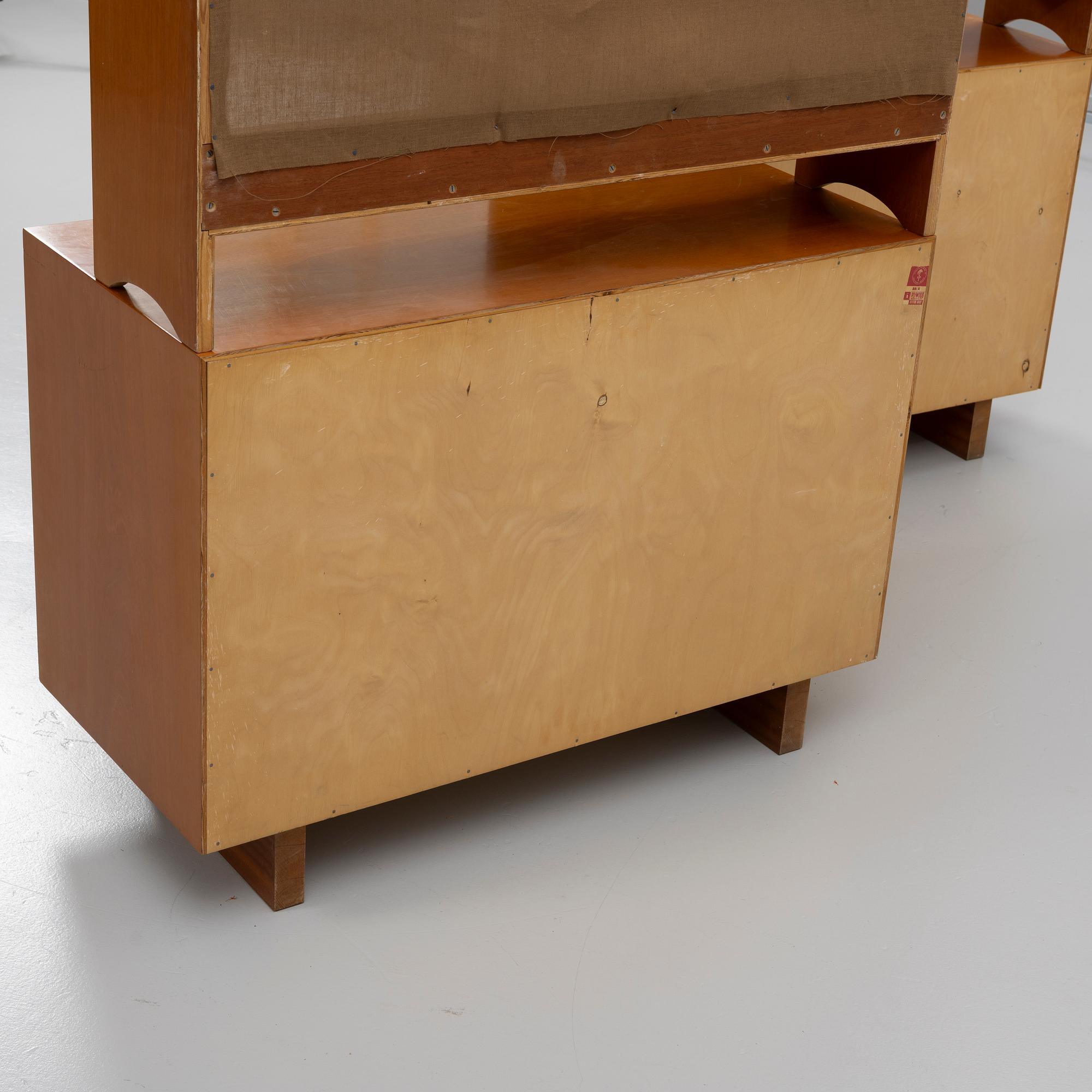 Josef Frank, bookcases, a pair, model B2112, Svenskt Tenn.