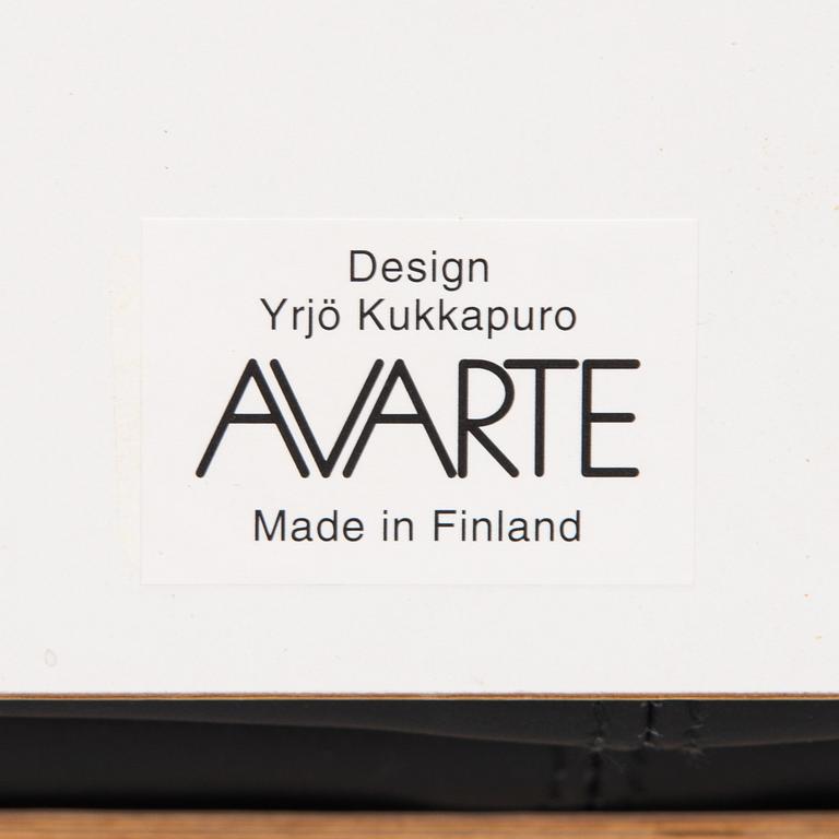 Yrjö Kukkapuro, nojatuoli, malli Skaala 475 Avarte. Suunniteltu 1981.