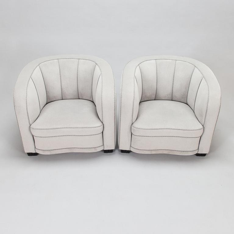 A pair of 1930s easy chairs, model 'Näyttely 2' (Exhibition 2), Huonekaluliike Majander Oy, Finland.