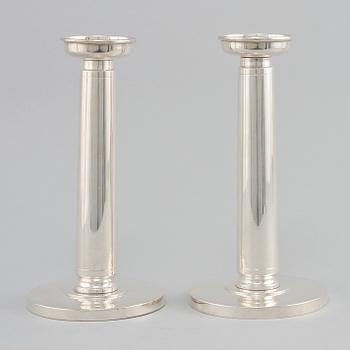 LJUSSTAKAR, ett par, silver, GAB , 1964 respektive 1965. Vikt 425 g.