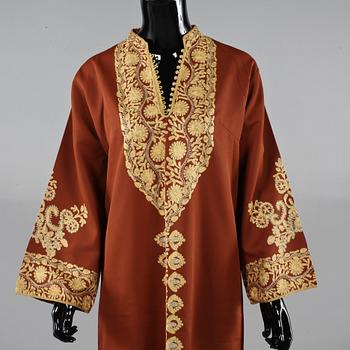 KAFTAN, mellanöstern, 1900-talets andra hälft.