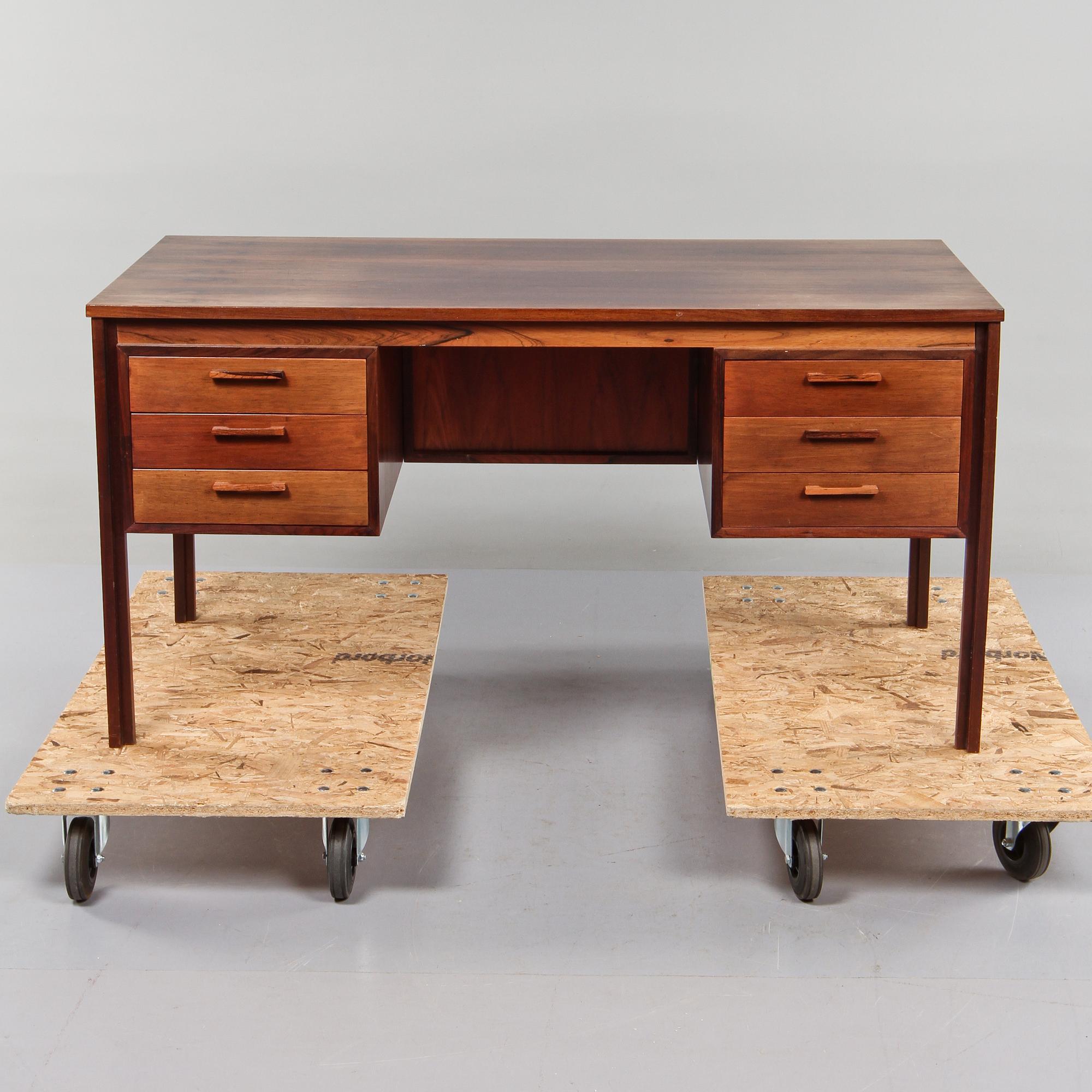 SKRIVBORD, 1900-talets andra hälft.