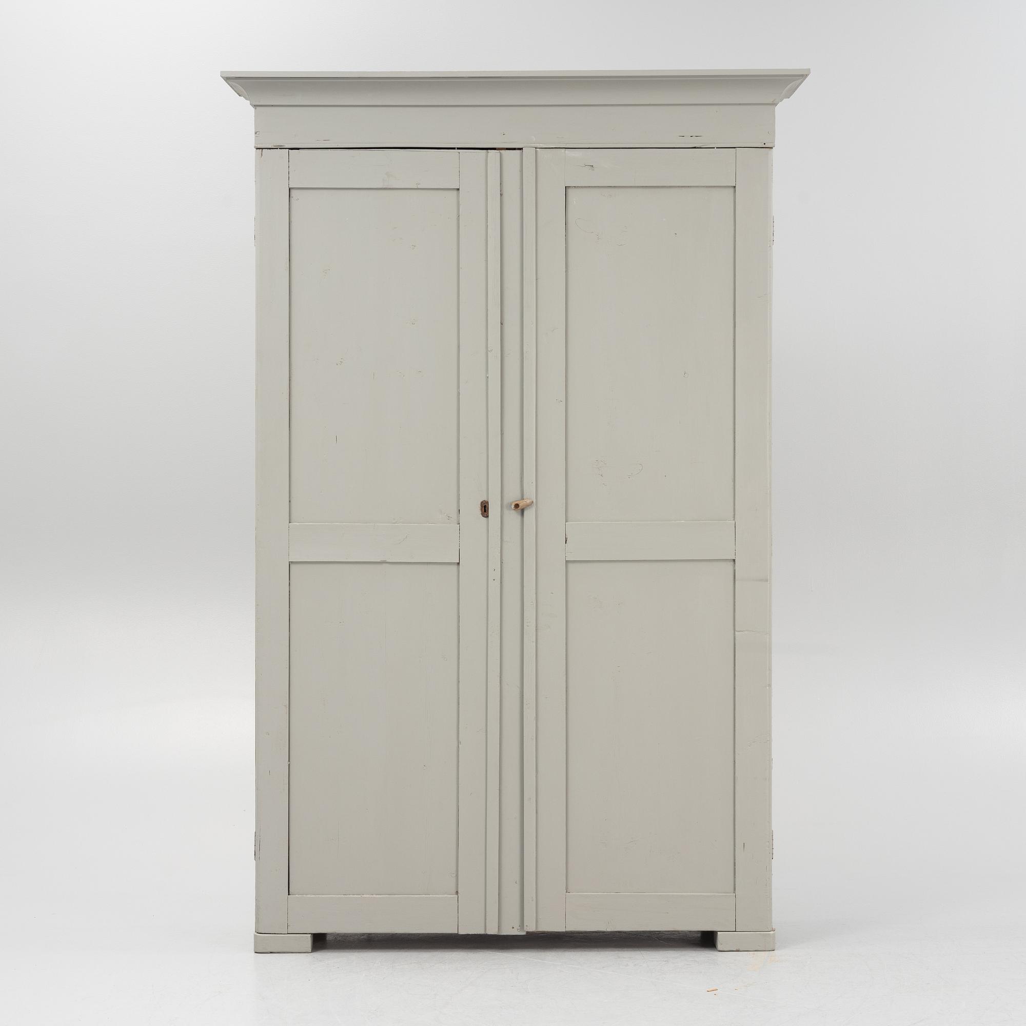 Klädskåp, 1800-tal.