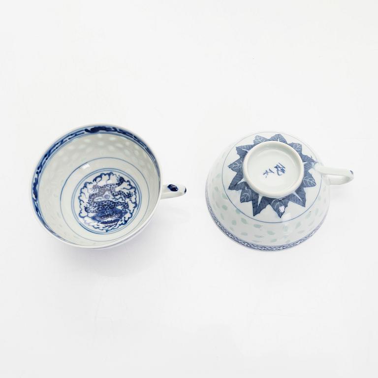 8 kuppia, 5 lautasta, posliini, Kiina, 1900-luvun alku.