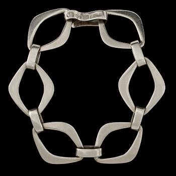 HALSLÄNK samt ARMLÄNK, silver, Sven-Erik Högberg, Göteborg, 1968. Vikt 124 g.