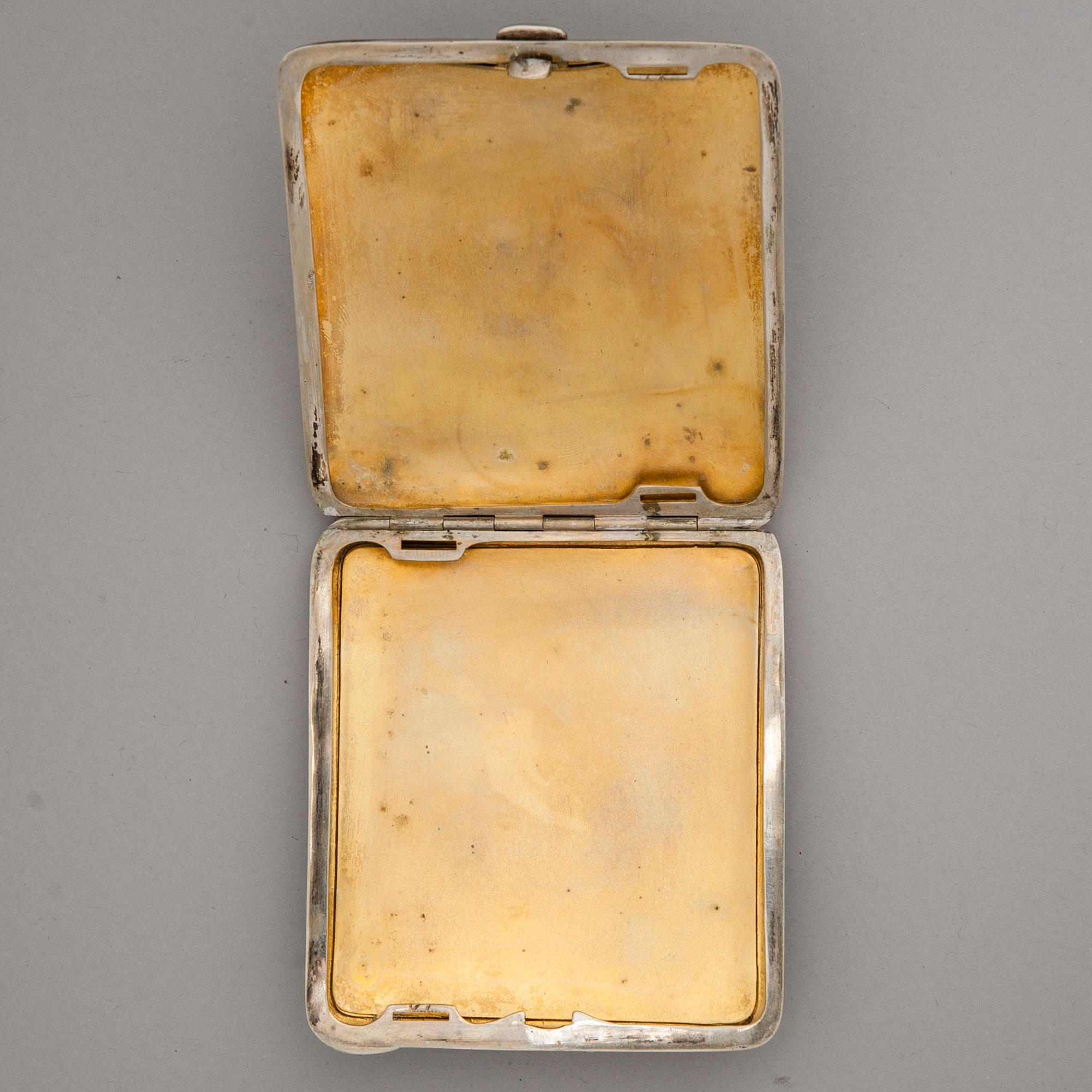 CIGARETTETUI, emaljmålning, nysilver, 1900-talets första kvartal.